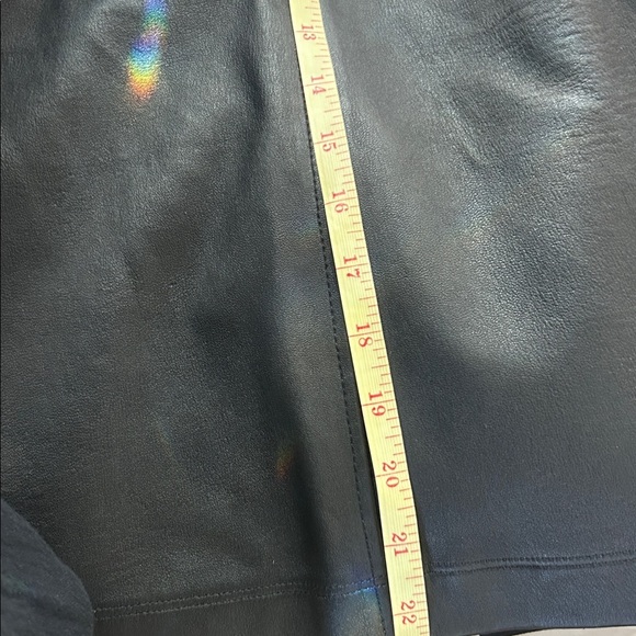 Neiman Marcus Black Leather Pencil Skirt M - Picture 7 of 7